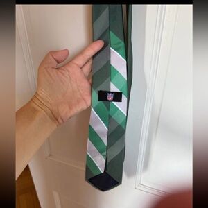 NFL striped tie jets